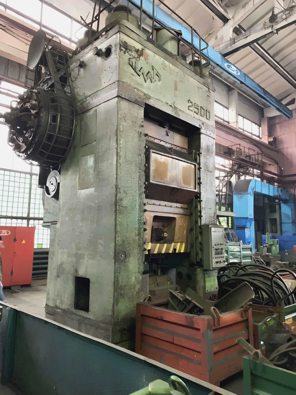 Prensa de articulación de rodilla TMP Voronezh K504.003.844 - 2500 ton