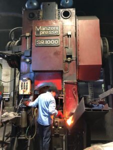 Prensa de forja Manzoni SR1000 - 1000 ton (ID:S85386) - Dabrox.com