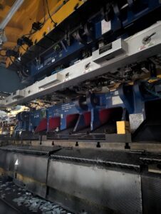 Prensa de estampación Arisa TP1600-4500-2300 - 1600 ton (ID:76346) - Dabrox.com