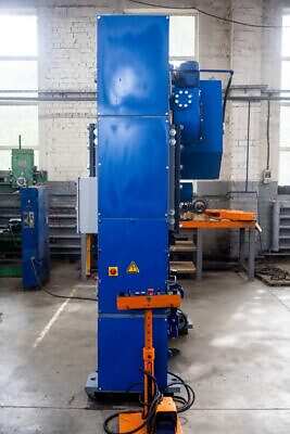 Prensa de articulación de rodilla Barnaul KB8336 - 400 ton (Foto 4)