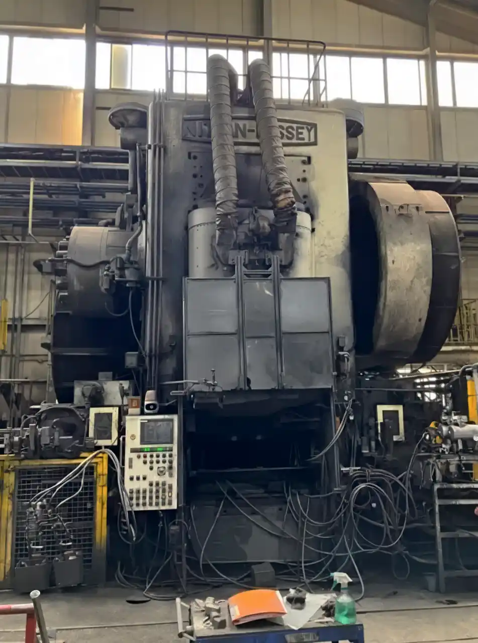 Prensa de forja en caliente Nittan Massey MHFP-2800 - 2800 ton