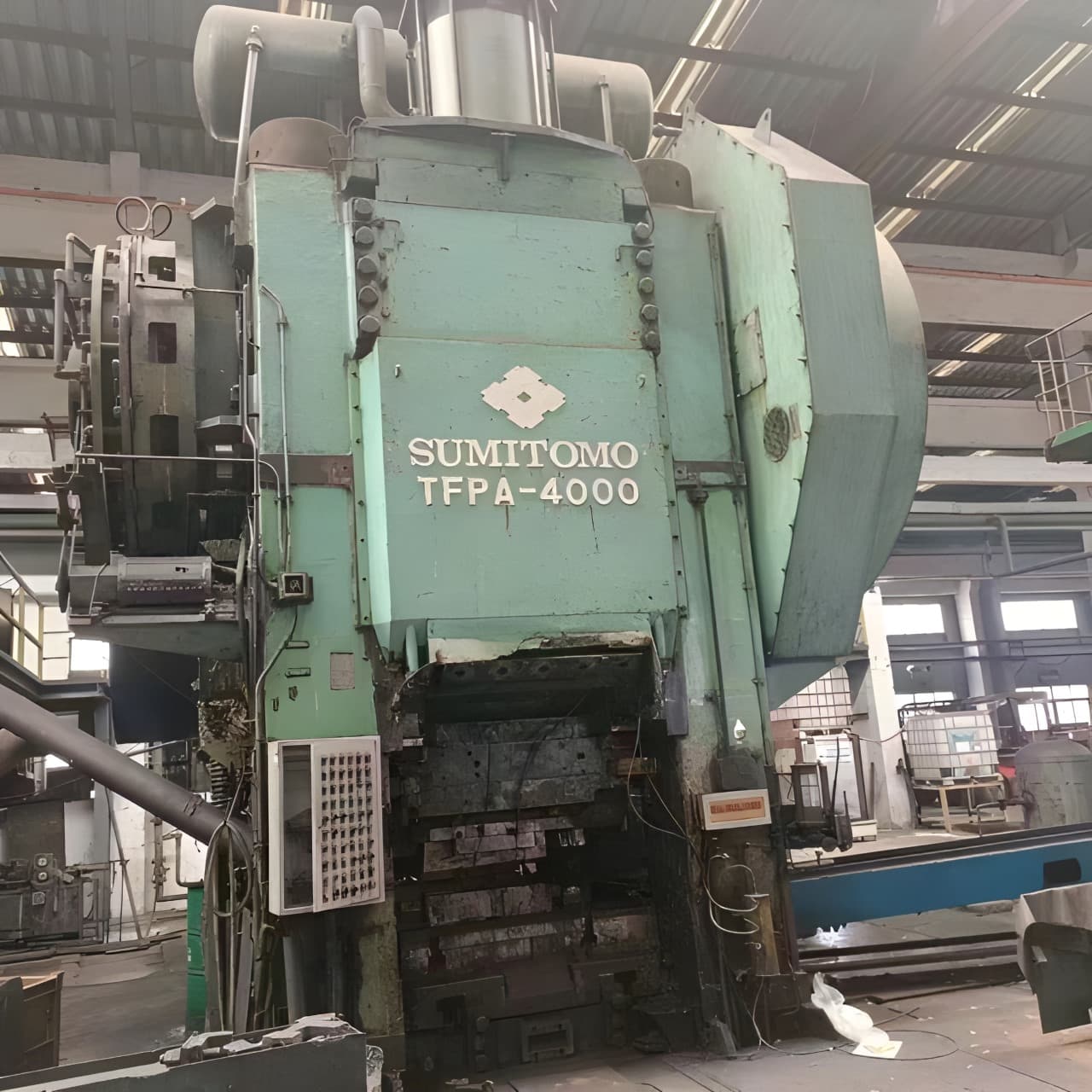Prensa de forja en caliente Sumitomo TFPA-4000 - 4000 ton