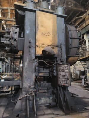 Prensa de forja en caliente TMP Voronezh KB8042 - 1600 ton (Foto 1)