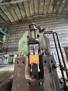 Martillo de forja Kalinin K05.501 - 40 kJ (ID:76359) - Dabrox.com