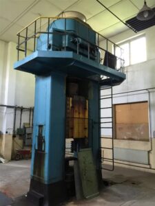 Prensa de tornillo Chimkent - 630 ton