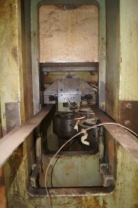 Prensa de rodillera TMP Voronezh K04.127.846 - 4000 ton (ID:S90505) - Dabrox.com