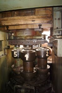 Prensa de rodillera TMP Voronezh K04.127.846 - 4000 ton (ID:S90505) - Dabrox.com