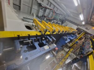 Prensa de estampación Aida DSF-TE4-20000-730-250 - 2000 ton (ID:76378) - Dabrox.com