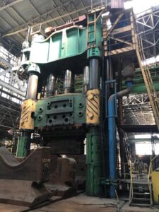 Prensa hidraulicas UZTM - 10000 ton