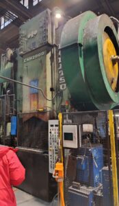 Prensa de forja Komatsu CAH2000 - 2000 ton (ID:76397) - Dabrox.com