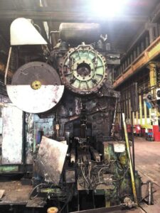 Prensa de forja Komatsu CAH1600 - 1600 ton (ID:76396) - Dabrox.com