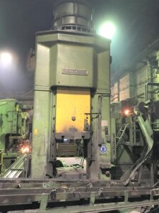Prensa de tornillo Weingarten - 1400 ton