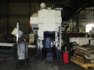 Prensa de forja Manzoni SR1300 - 1300 ton (ID:75547) - Dabrox.com