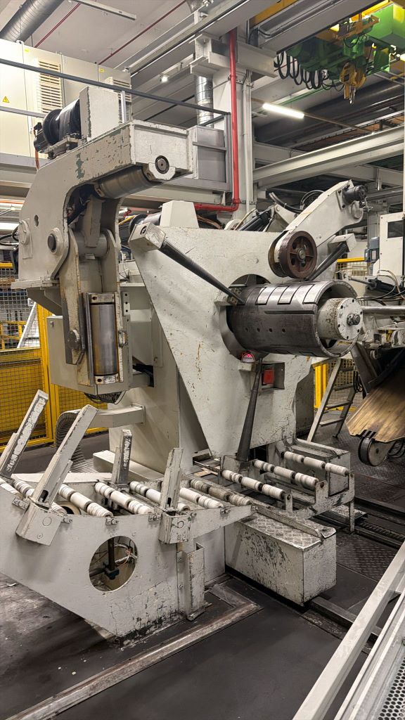 Máquina desbobinadora-enderezadora Muller Weingarten UWR 60