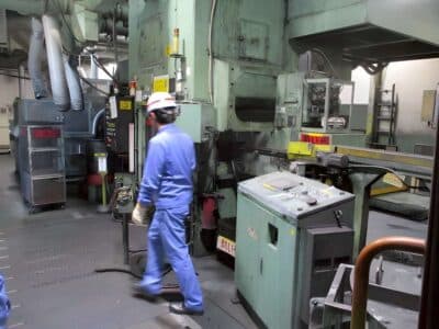 Prensa de forja en frío Komatsu L1C630L - 630 ton (Foto 9)