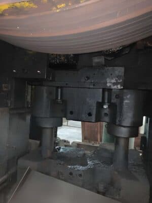 Prensa de estampación en caliente Smeral LZK 1000 - 1000 ton (Foto 8)
