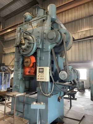 Prensa de estampación en caliente Smeral LZK 1000 - 1000 ton (Foto 4)