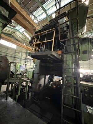 Prensa de estampación en caliente TMP Voronezh KG8042 - 1600 ton (Foto 3)