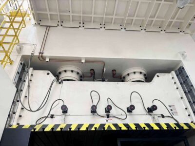 Prensa de estampación Simpac PH-1000 - 1000 ton (Foto 4)