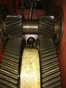 Prensa de rodillera Barnaul KD8334 - 250 ton (ID:75834) - Dabrox.com