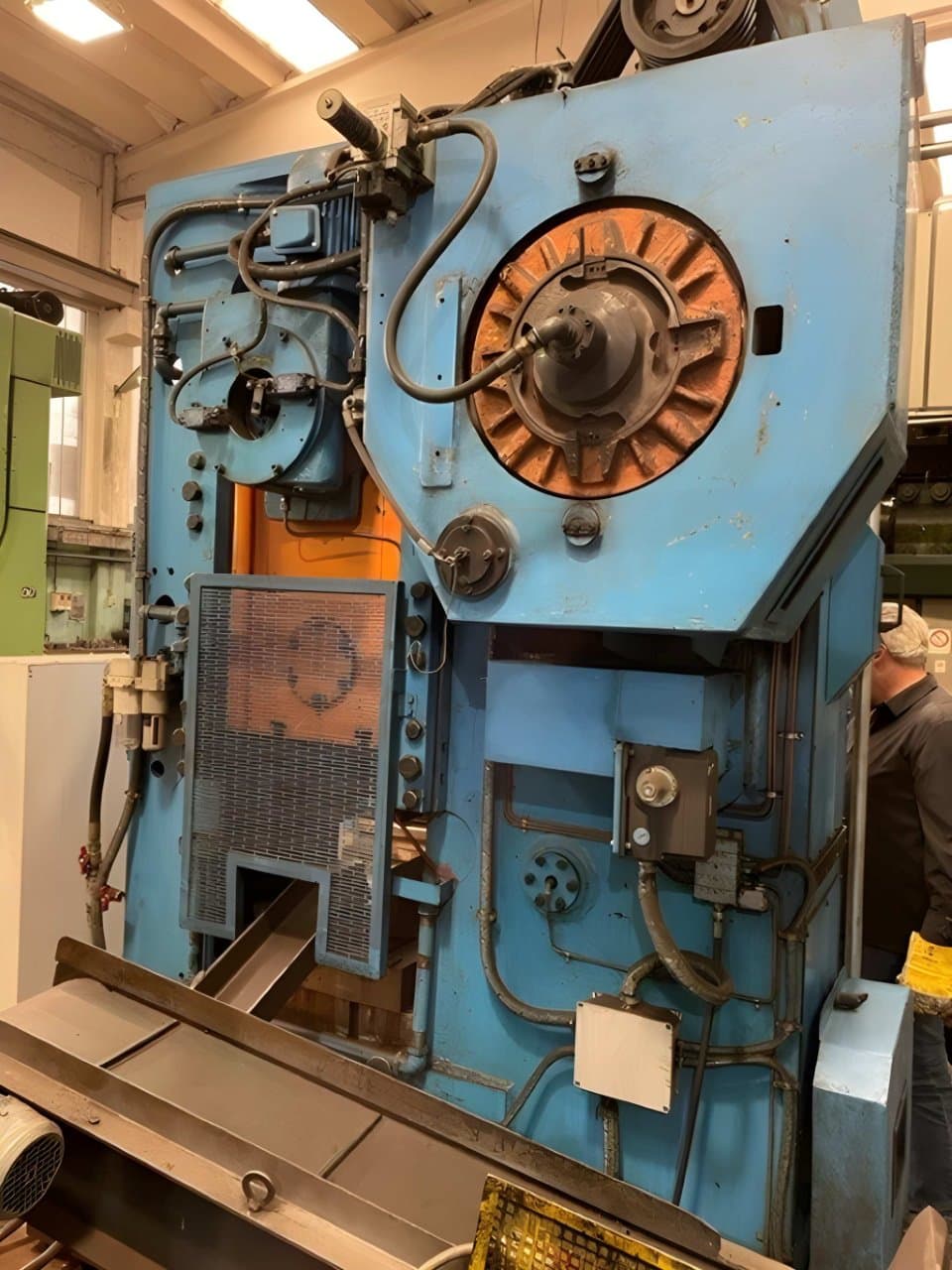 Prensa de rodilla Barnaul KB8336 - 400 ton
