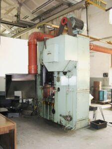Prensa de rodillera Barnaul - 630 ton