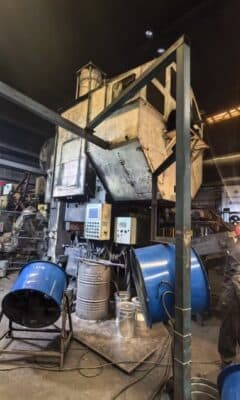 Prensa de estampación en caliente Sumitomo TFPW-1600 - 1600 ton (Foto 1)
