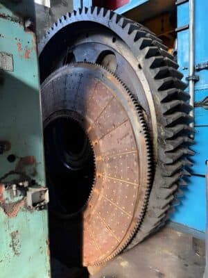Prensa de estampación en caliente Smeral LZK 2500 - 2500 ton (Foto 8)