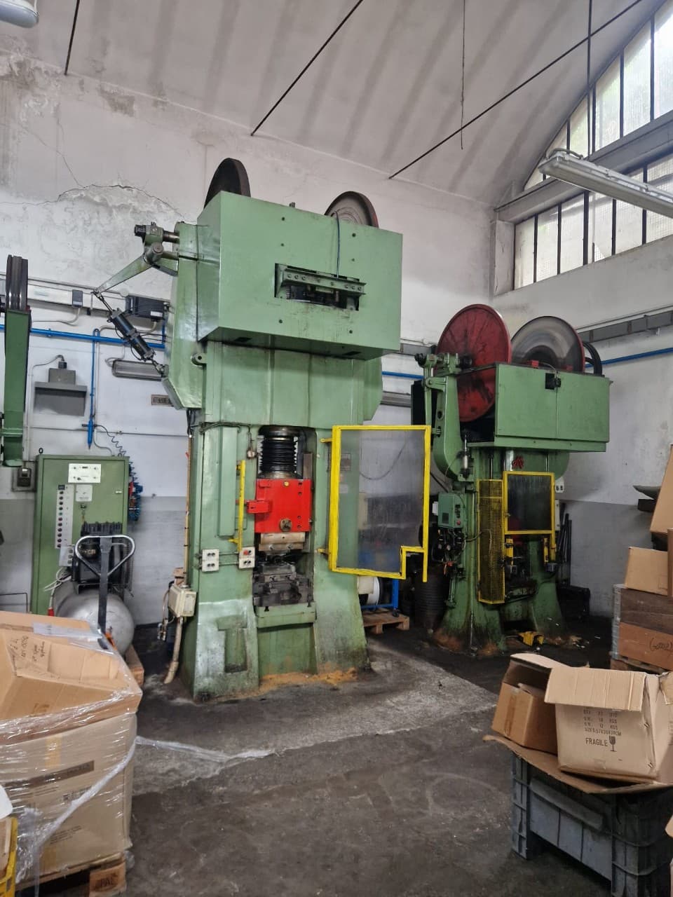 Prensa de husillo Vaccari BF/9P - 320 ton