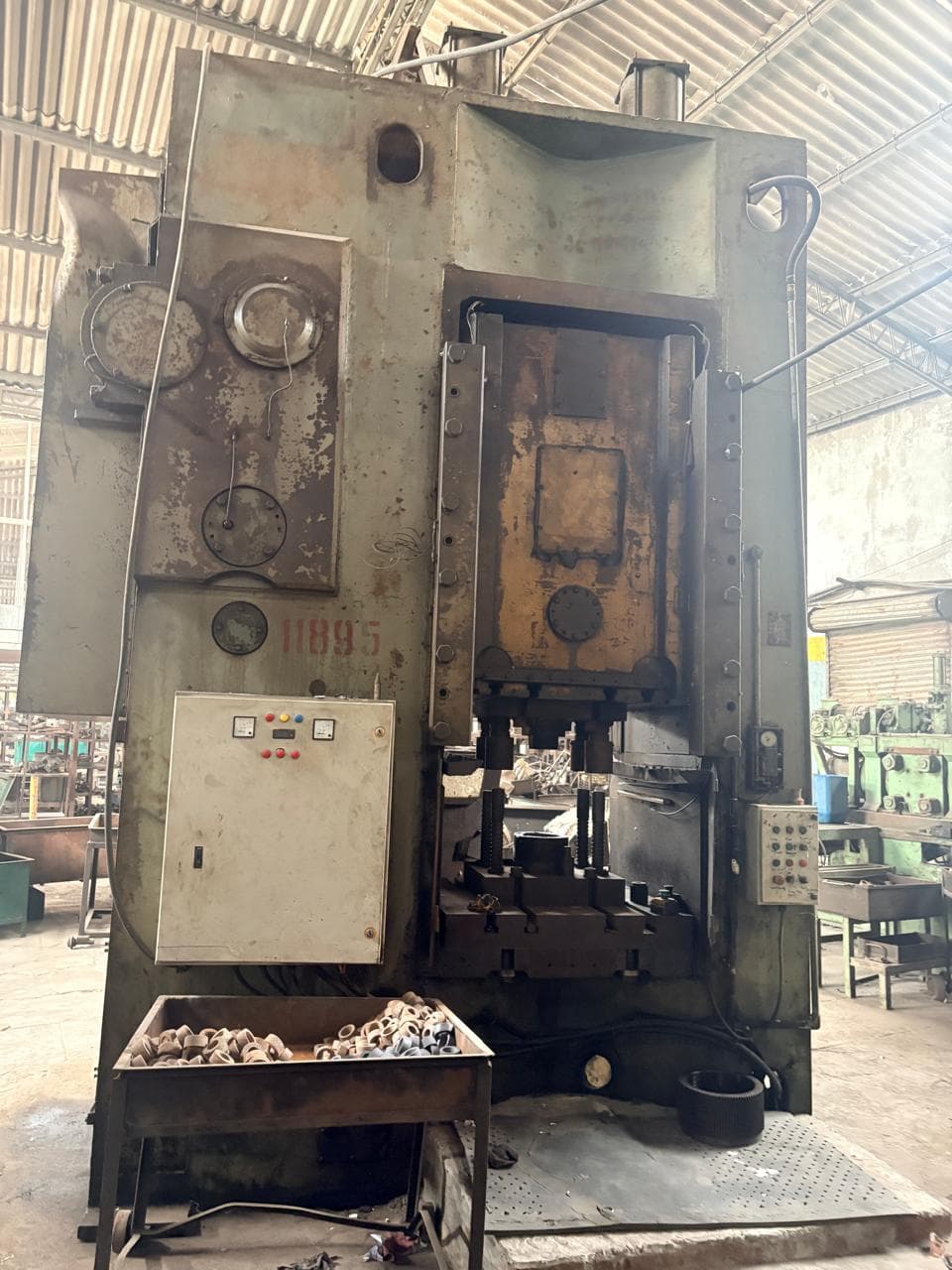 Prensa de extrusión en frío Barnaul KB0036 - 400 ton