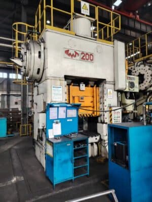 Prensa de desbarbado TMP Voronezh KA9033 - 200 ton (Foto 4)