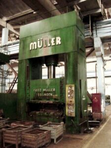 Prensa hidraulicas Muller - 600 ton