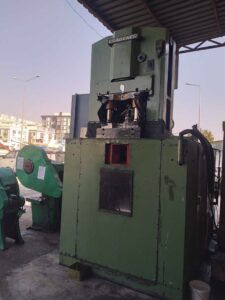 Prensa de rodillera Grabener GKN 1000s/11/31007 - 600 ton (ID:76291) - Dabrox.com