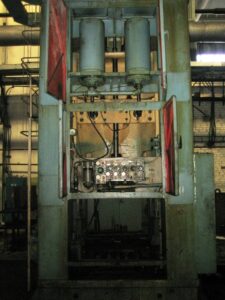 Prensa de recorte TMP Voronezh KG2540 - 1000 ton (ID:75636) - Dabrox.com