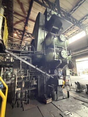 Prensa de estampación en caliente Sumitomo FP1600 - 1600 ton (Foto 7)