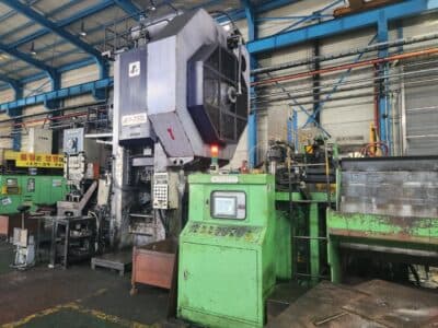 Prensa de estampación en caliente Jaewoo JFP 750 - 750 ton (Foto 3)