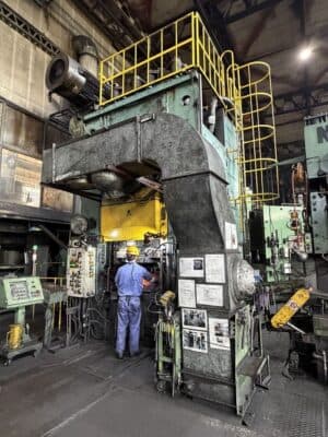 Prensa de estampación en caliente Smeral LMZ 1600 - 1600 ton (Foto 1)