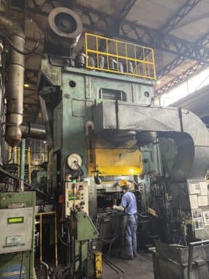 Prensa de estampación en caliente Smeral LMZ 1600 - 1600 ton (Foto 2)