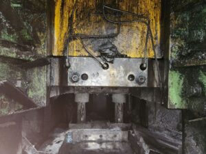 Prensa de forja TMP Voronezh KB8042 - 1600 ton (ID:S89615) - Dabrox.com