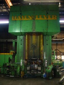 Prensa de tornillo Hasenclever HSPRZ 560/1320/560/1680 - 3150 ton (ID:76231) - Dabrox.com