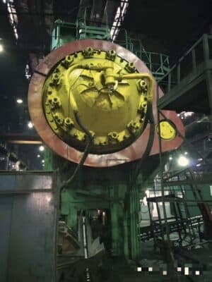 Prensa de estampación en caliente NKMZ Kramatorsk 6300 - 6300 ton (Foto 3)