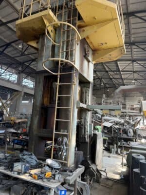Prensa de desbarbado TMP Voronezh KA9536 - 400 ton (Foto 2)
