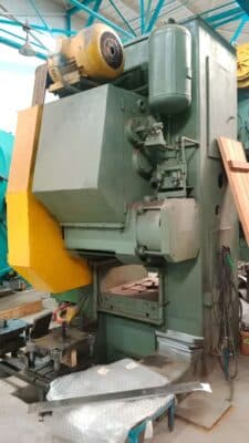 Prensa de extrusión en frío Barnaul K0034 - 250 ton (Foto 4)