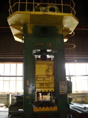 Prensa de desbarbado Kuzlitmash KB9536 - 400 ton (Foto 1)