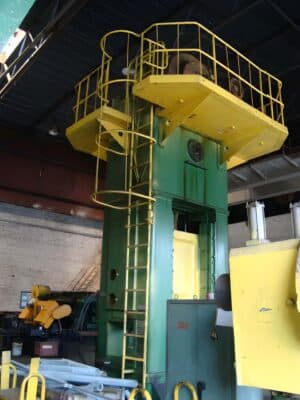 Prensa de desbarbado Kuzlitmash KB9536 - 400 ton (Foto 2)