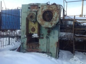 Prensa de rodillera Barnaul KB8338 - 630 ton (ID:75135) - Dabrox.com