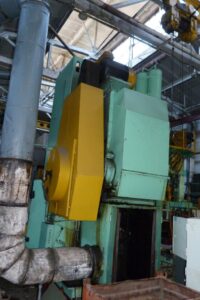 Prensa de extrusión en frío Barnaul AC5100 - 400 ton (ID:75193) - Dabrox.com
