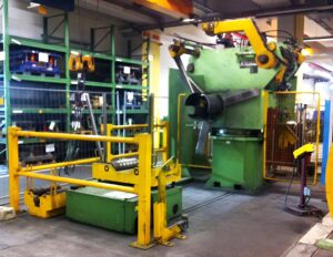 Prensa de estampación Muller Weingarten HUQ 400 22 F - 400 ton (ID:76315) - Dabrox.com