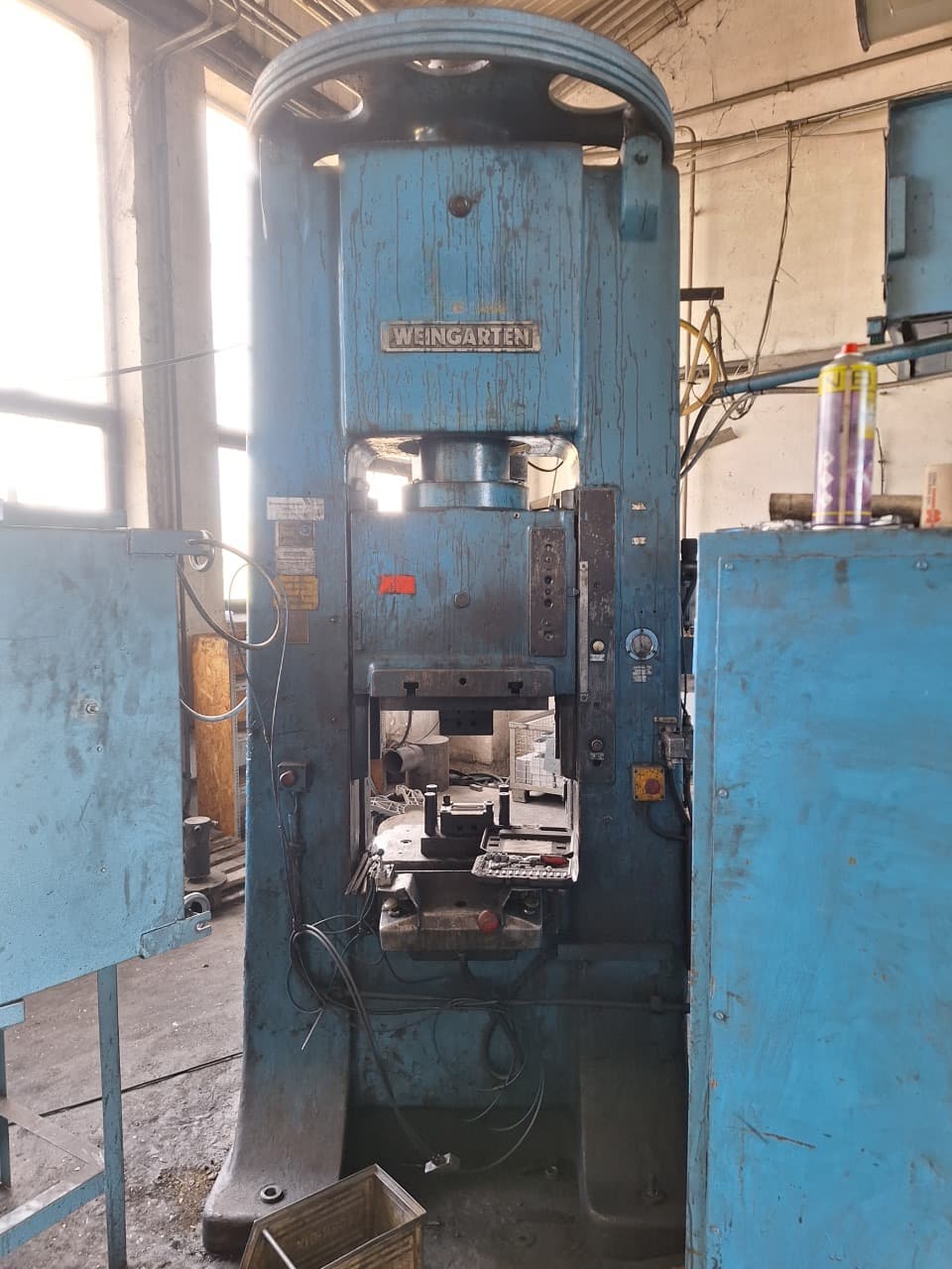 Prensa de husillo Weingarten P 140 - 140 ton