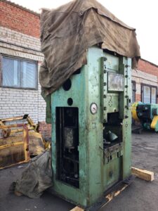 Prensa de rodillera Barnaul K8338 - 630 ton (ID:75152) - Dabrox.com